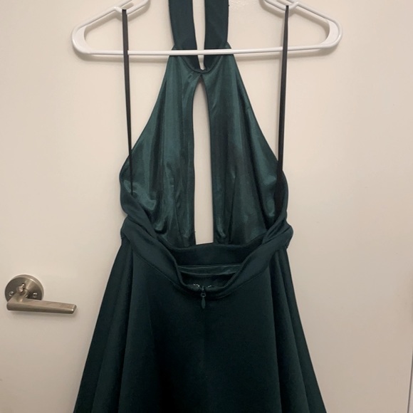 Bebe backless halter deep v neck dress - Picture 3 of 3